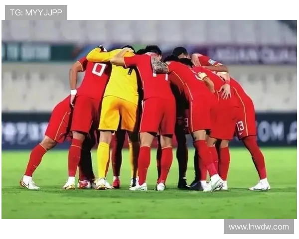 中国男足逆转取胜激战九十分钟展现团队精神迎来世预赛关键突破