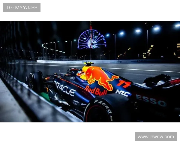 最新F1赛场风云变幻各车队技战术博弈全面升级竞争格局再度重塑潮