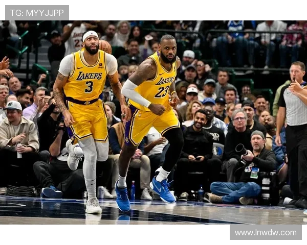 詹姆斯带领湖人逆袭勇士迎接西部决赛挑战浓眉表现堪称MVP级别